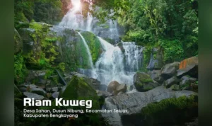 Pesona Riam Kuweg di Seluas Kabupaten Bengkayang