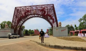 Gerbang Cap Go Meh Gerbang Batas Singkawang dan Bengkayang